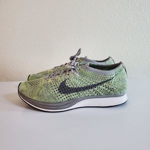 🔥 Nike Flyknit Racer ghost green sz 8.5